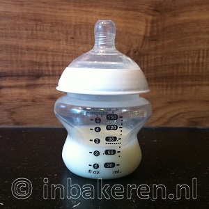 Moedermelk in Tommee Tippee fles