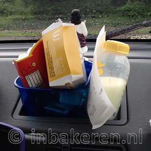 Zelfs al eet mama een keer van McDonalds, de voeding voor haar baby blijft van constante kwaliteit