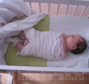 tabak Oefenen huid Hoe je baby veilig inbakeren? Waarop letten? - inbakeren.nl