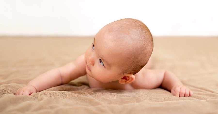 Geef je baby bewegingsvrijheid en voorkom een voorkeurshouding, plat of scheef hoofdje