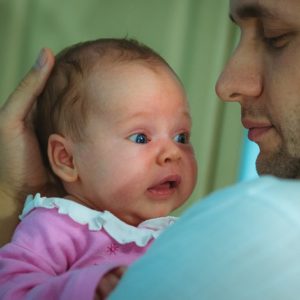 Baby draait dag en nacht om tips om bij te sturen