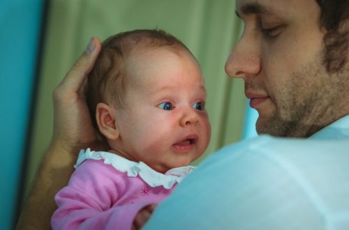 Baby draait dag en nacht om tips om bij te sturen